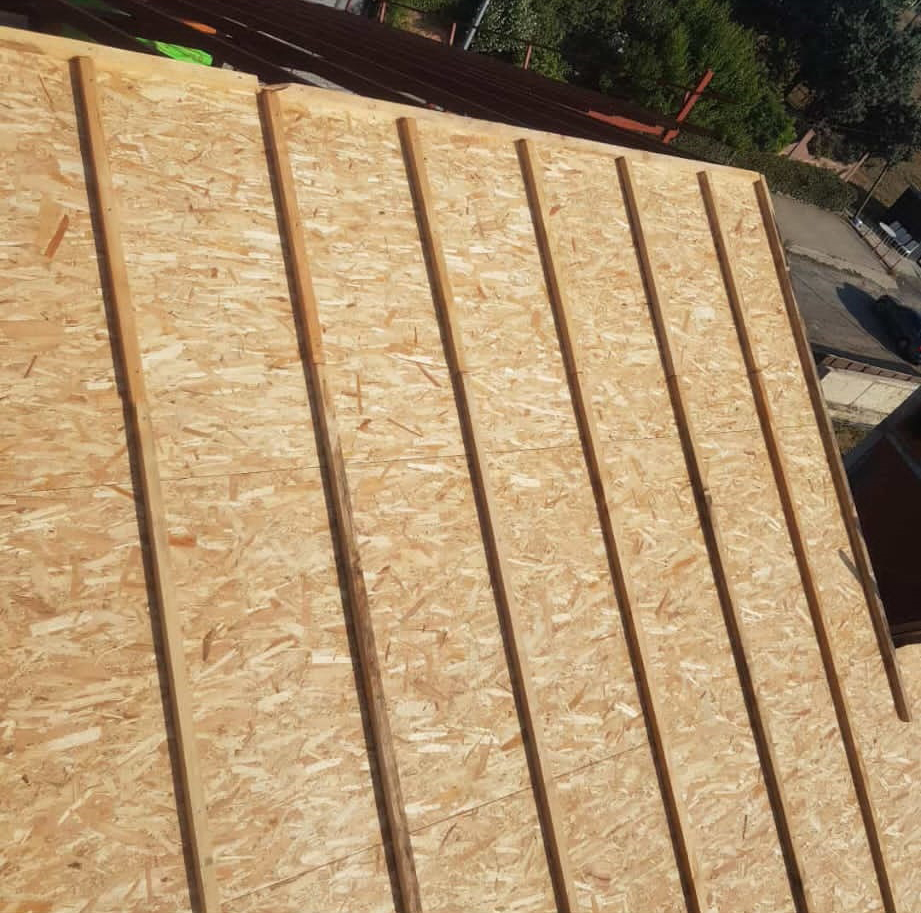 Osb Coating on Steel and Thermal Insulation Lathing